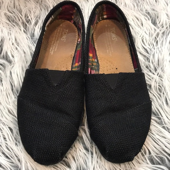 black burlap toms